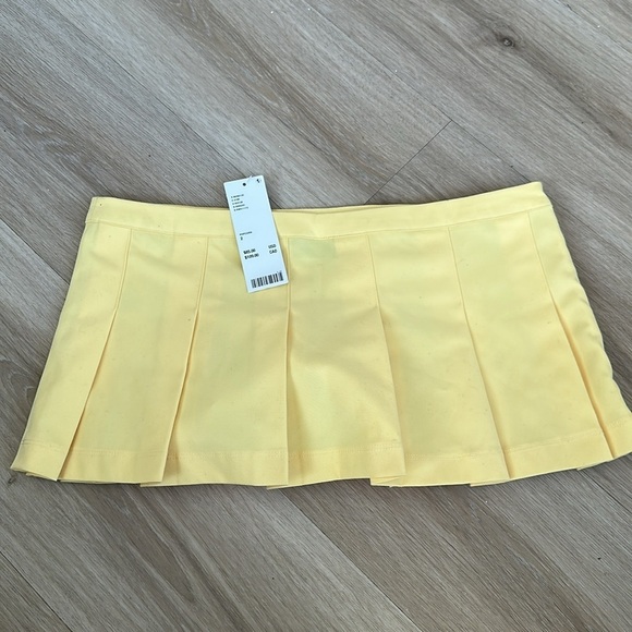 x Hailey Pleated Miniskirt
FILA - Picture 6 of 7